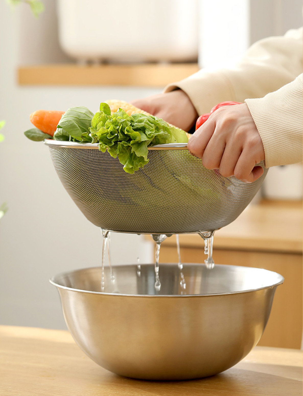 Colander and Bowl, Upgrade 4-Qt Large Capacity Deep Mixing Bowl, Professional Kitchen Microporous Strainer For Washing Rice, Pasta And Small Grains. Premium Stainless Steel Kitchen Utensils